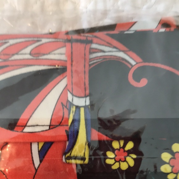 Tracy Negoshian Shorts - Picture 6 of 6